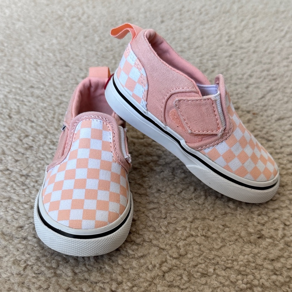 Vans Kids Peach Checkered Slip-On Sneakers